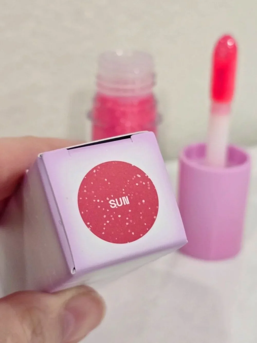 Item Beauty ✦ Ruled By Lip Gloss ✦ Sun High‑Shine Non‑Sticky Vegan Pink 4ml NWT